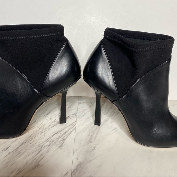 Stuart Weitzman Max Black Leather Pointed Toe Bootie 9 Narrow - Picture 9 of 16